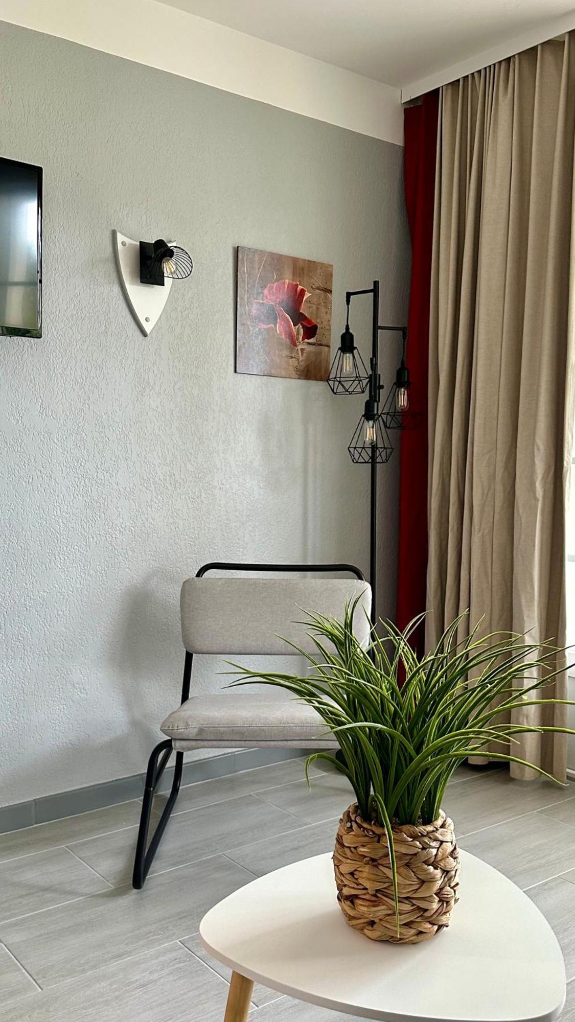 Appartement En Residence Pierre Et Vacance Au Golf Biscarrosse Exterior foto